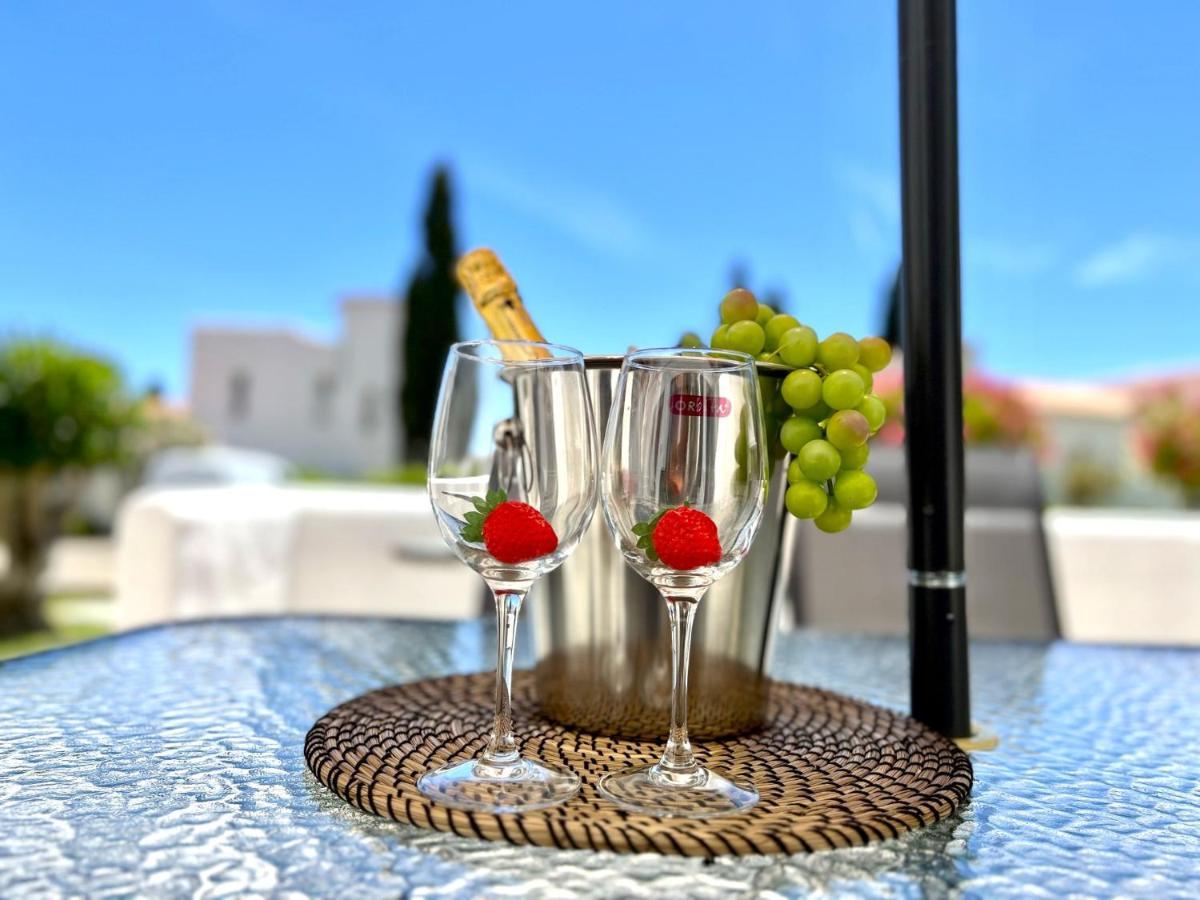 Armacao De Pera Twins 3 With Pool By Homing Apartment Ngoại thất bức ảnh